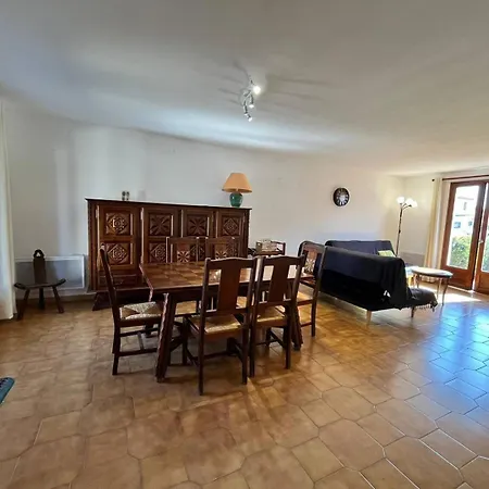 Avec Grande Terrasse Villa *